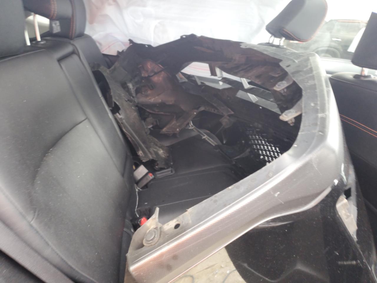 2016 Subaru Crosstrek Limited VIN: JF2GPAKC9G8235453 Lot: 69360335