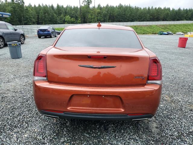  CHRYSLER 300 2021 Orange
