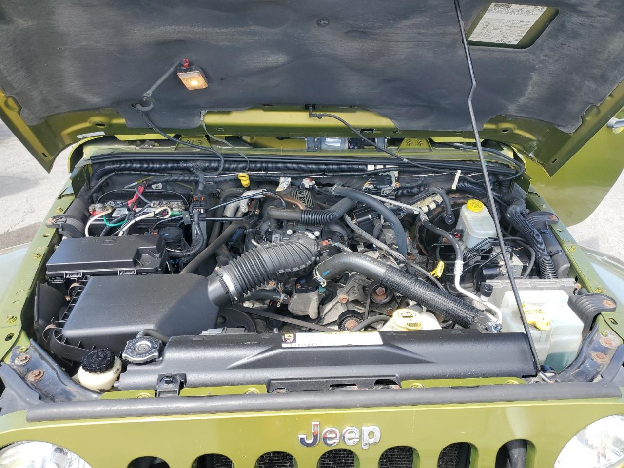 2007 Jeep Wrangler Sahara VIN: 1J4FA54157L126736 Lot: 70830305