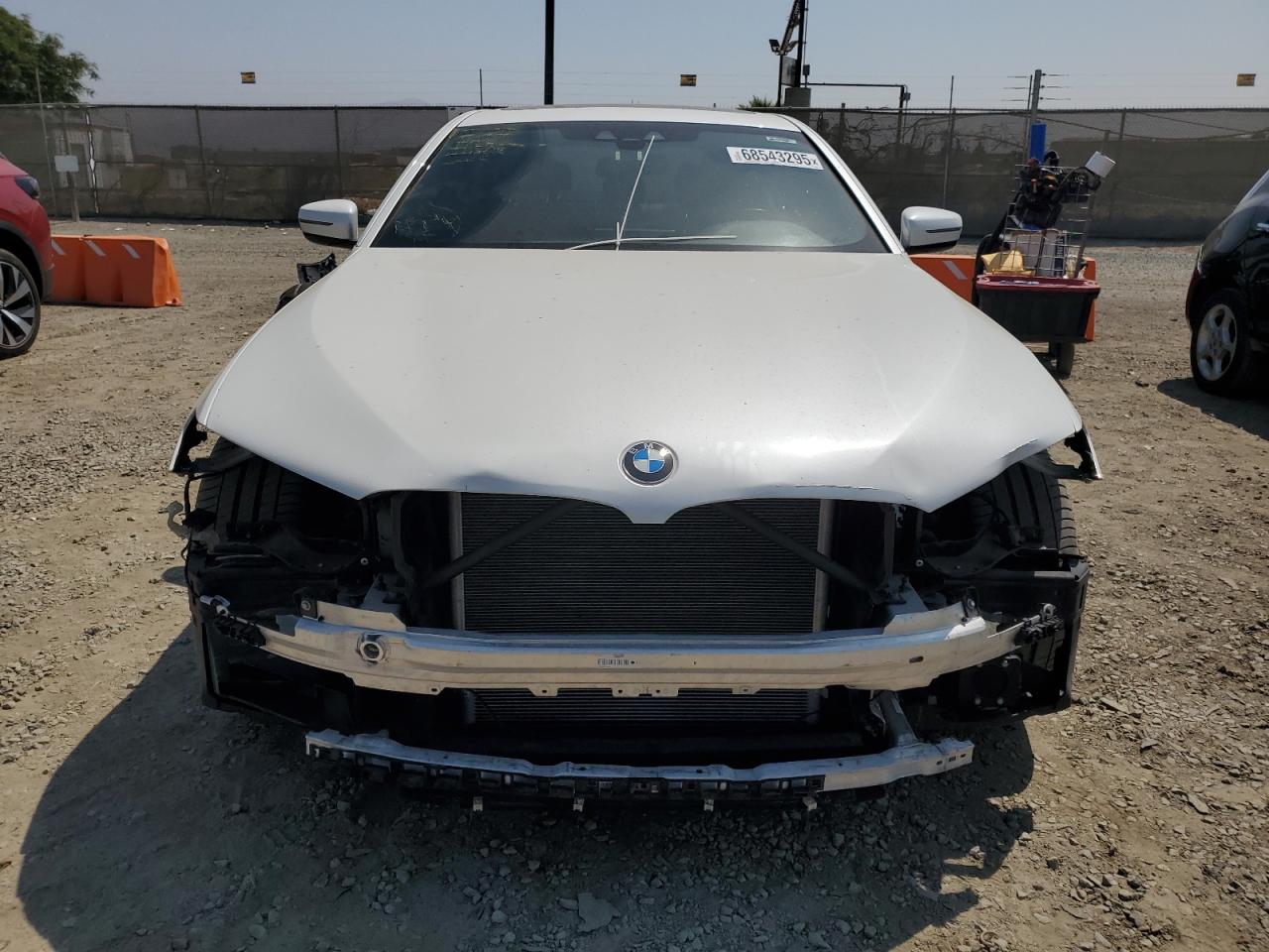 Фото: WBAJA9C59KB254078