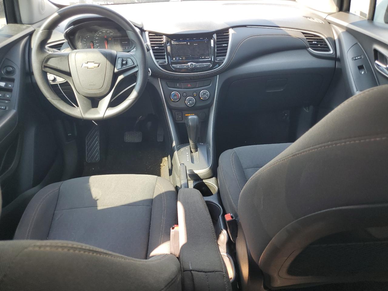 2018 Chevrolet Trax Ls VIN: KL7CJKSB3JB520202 Lot: 69062755