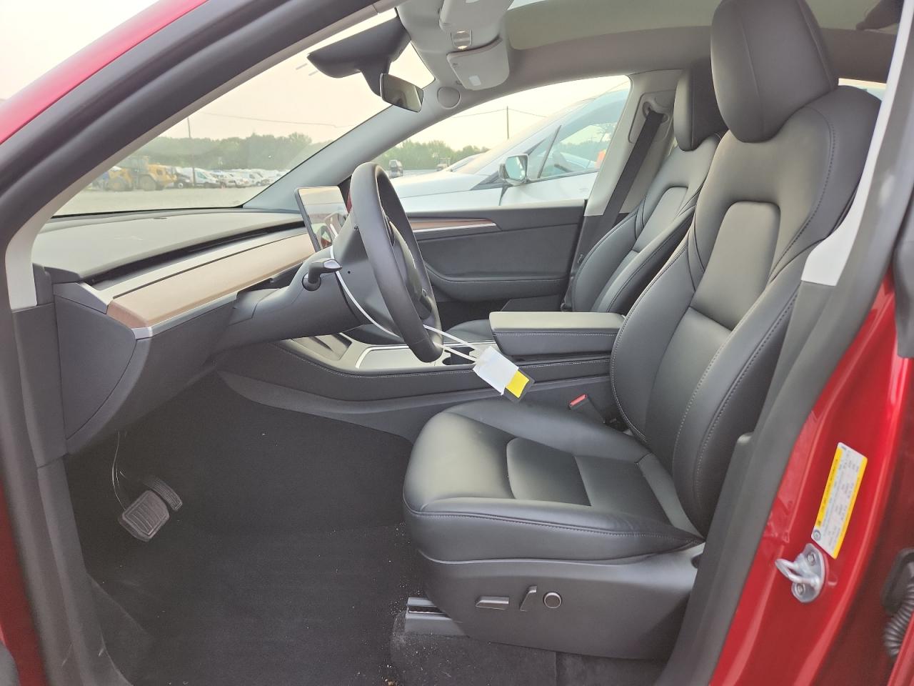 2024 Tesla Model Y VIN: 7SAYGAEE9RF209988 Lot: 67562205