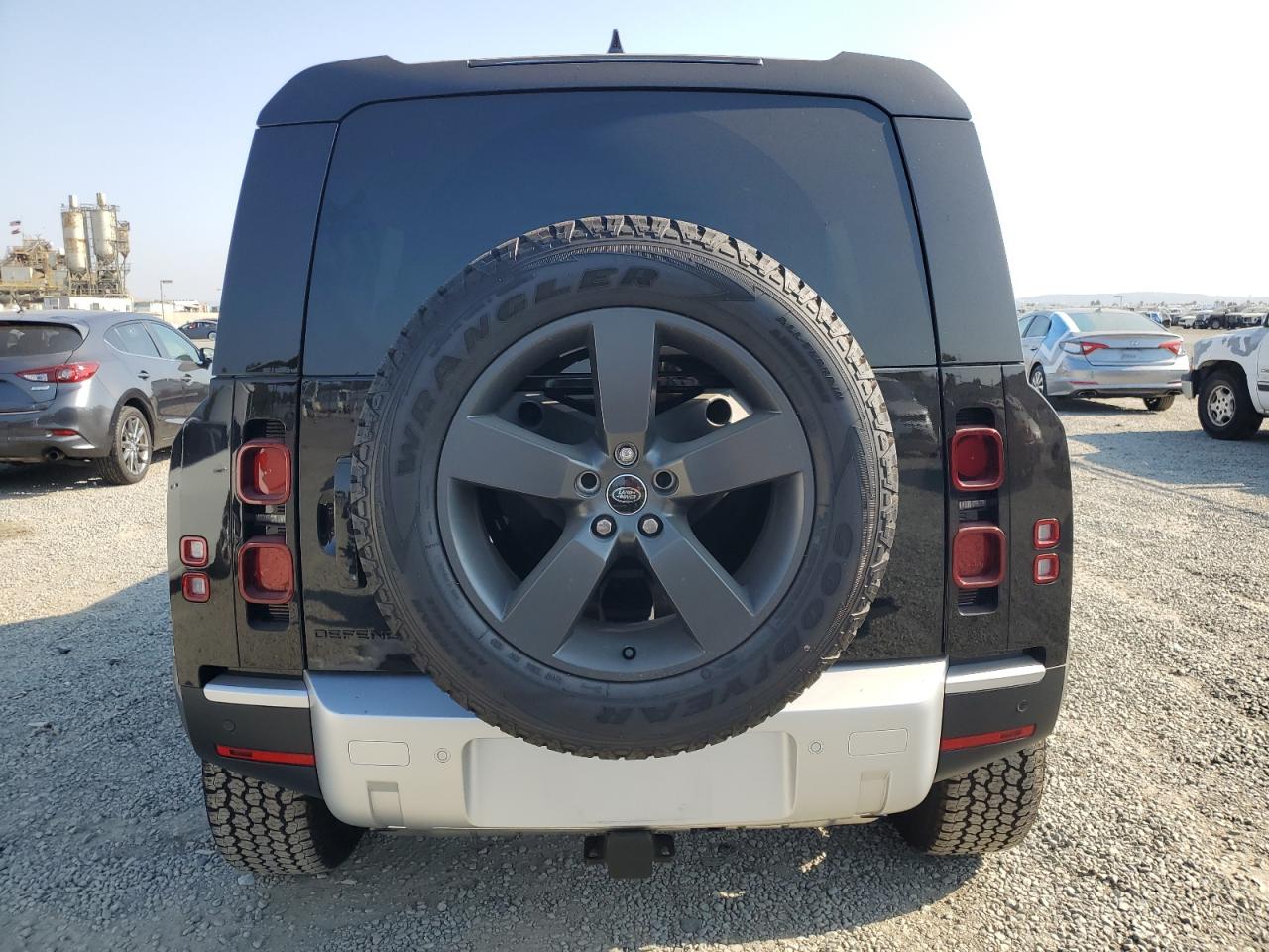 2024 Land Rover Defender 110 S VIN: SALEJ7EX8R2348916 Lot: 68785795