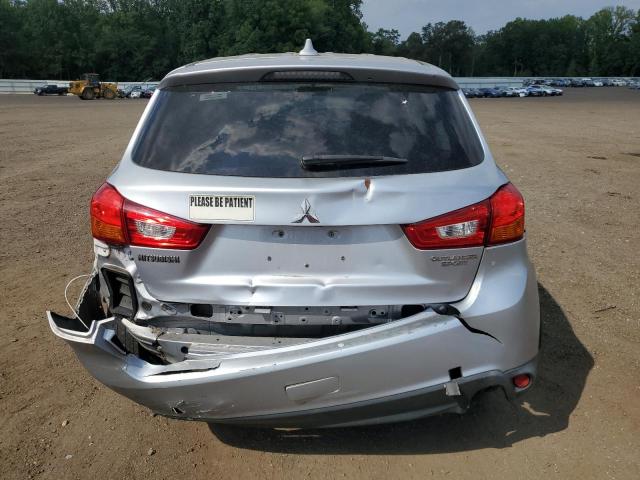  MITSUBISHI OUTLANDER 2017 Серебристый