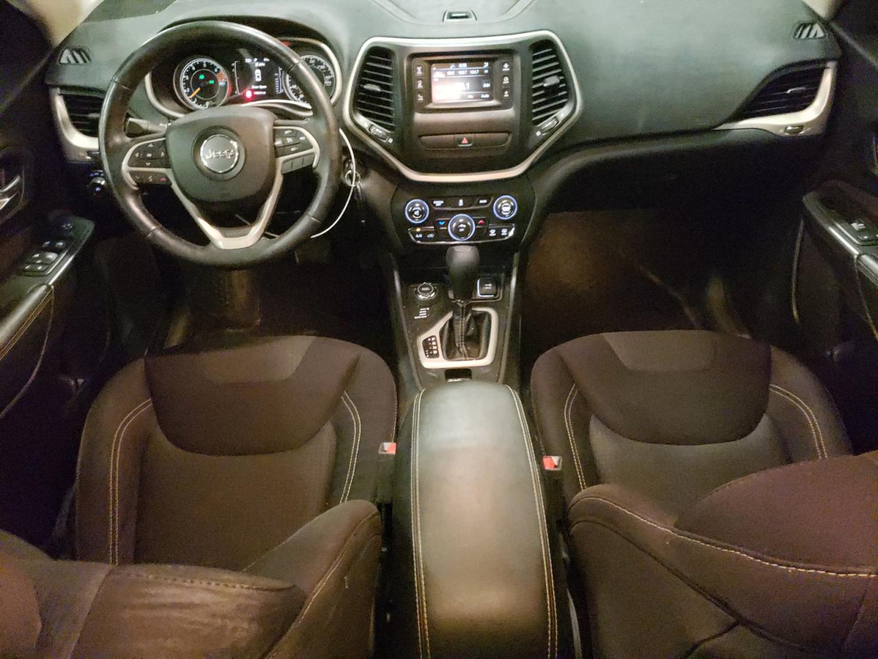 2017 Jeep Cherokee Latitude VIN: 1C4PJMCB0HW504119 Lot: 69650585