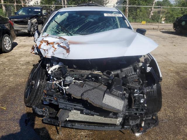  NISSAN VERSA 2024 Szary