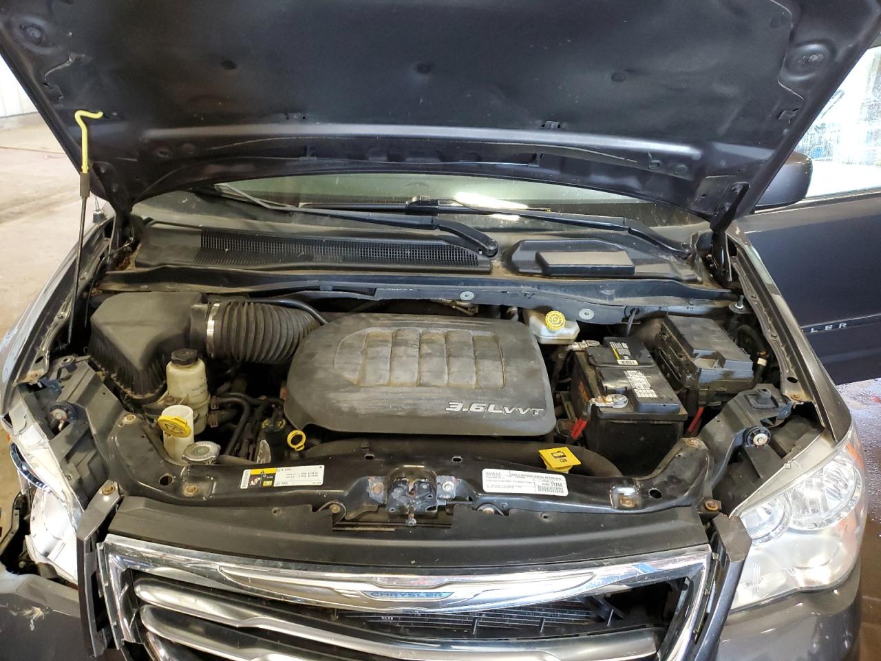 2015 Chrysler Town & Country Touring L VIN: 2C4RC1CG3FR716385 Lot: 70048695