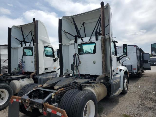 2016 PETERBILT TRACTOR 579 - TRUCKS SEMI TRUCK