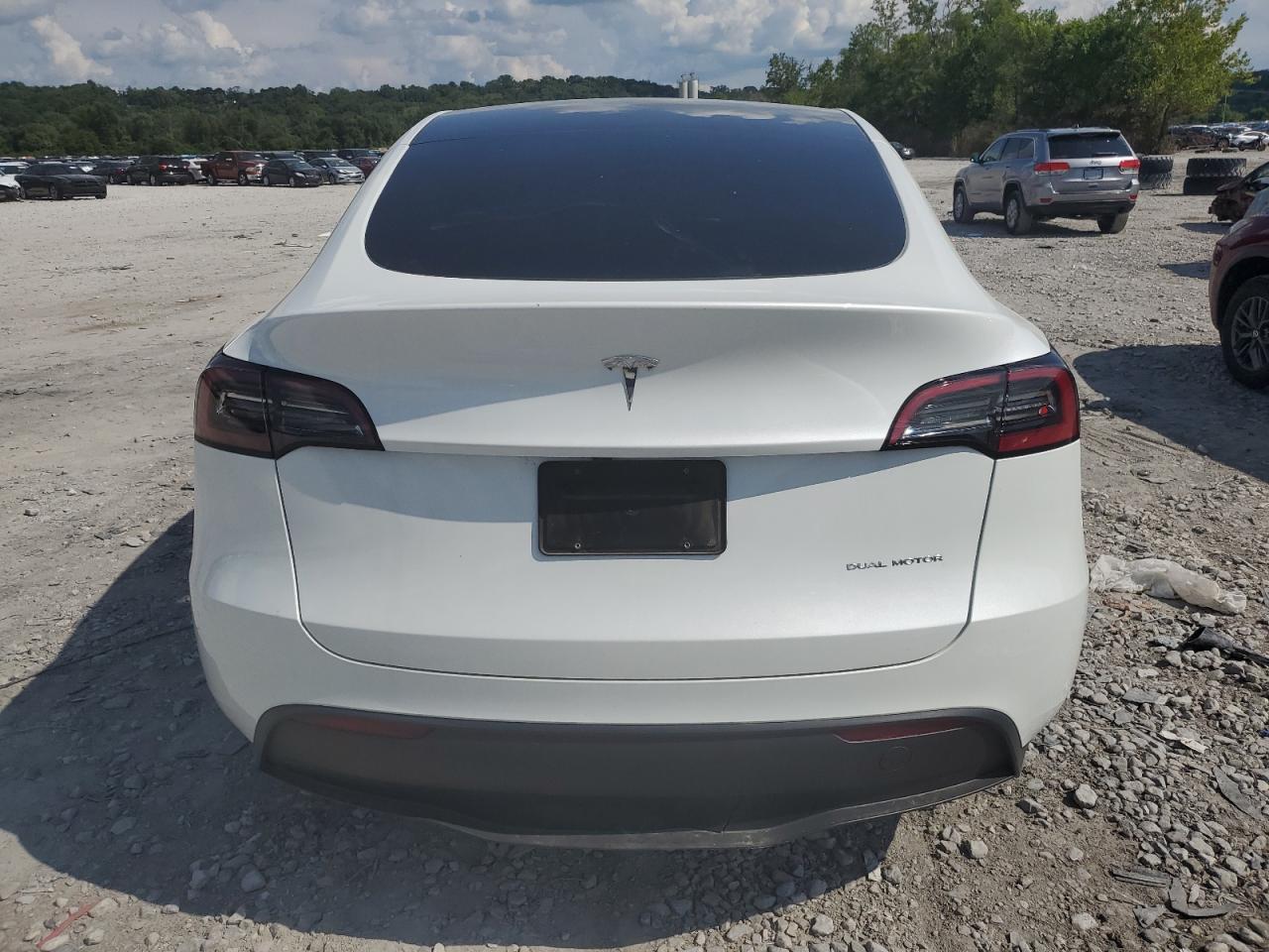 2025 Tesla Model Y VIN: 7SAYGAEE0SF221887 Lot: 68691505