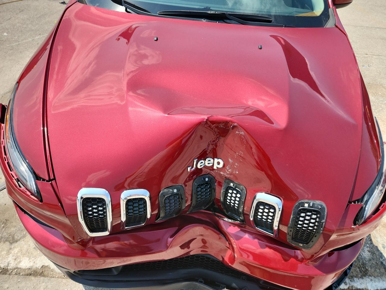 2015 Jeep Cherokee Latitude VIN: 1C4PJLCB3FW505854 Lot: 70677105