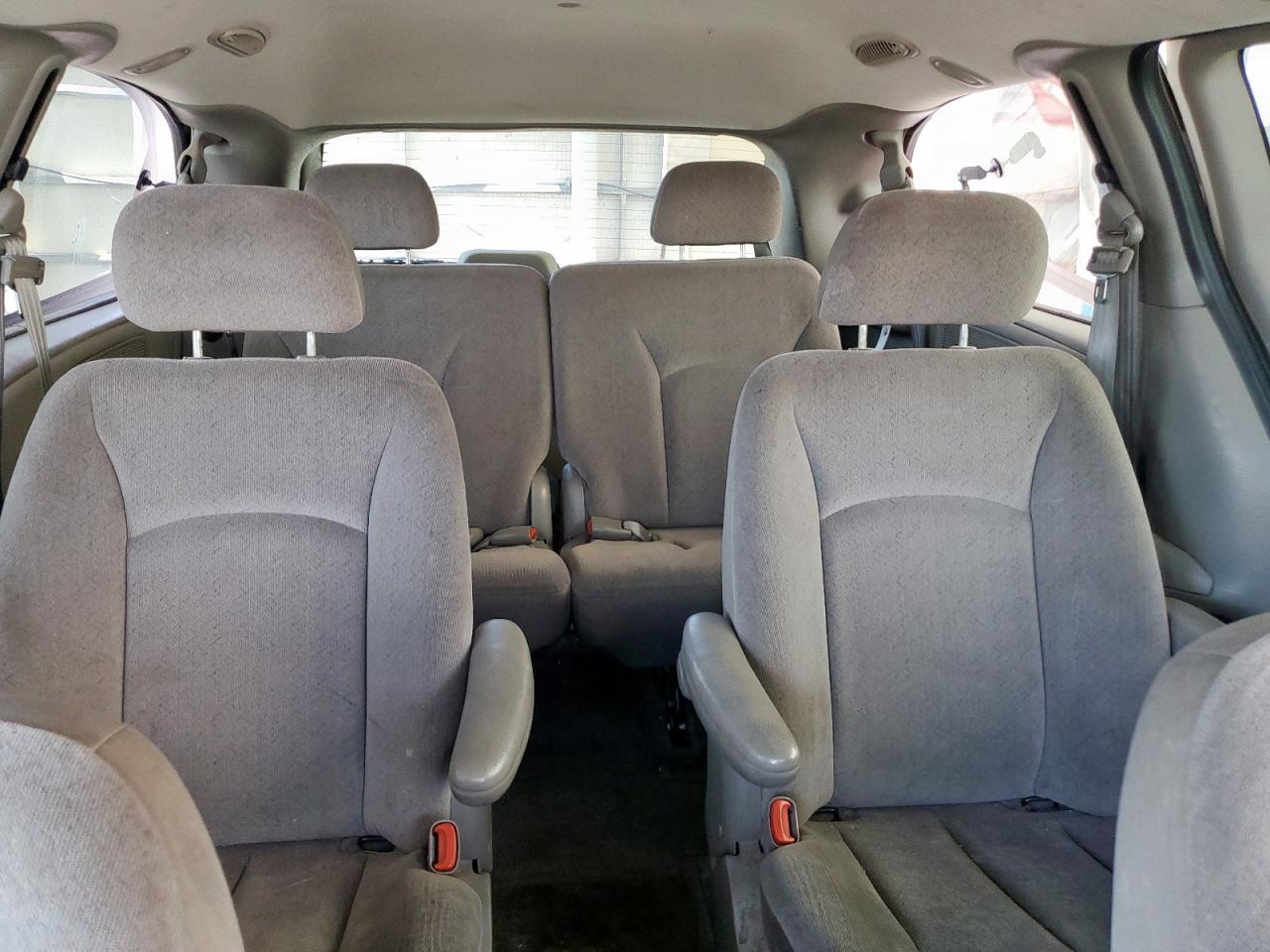 2002 Dodge Grand Caravan Ex VIN: 2B4GP74L02R621722 Lot: 68510495