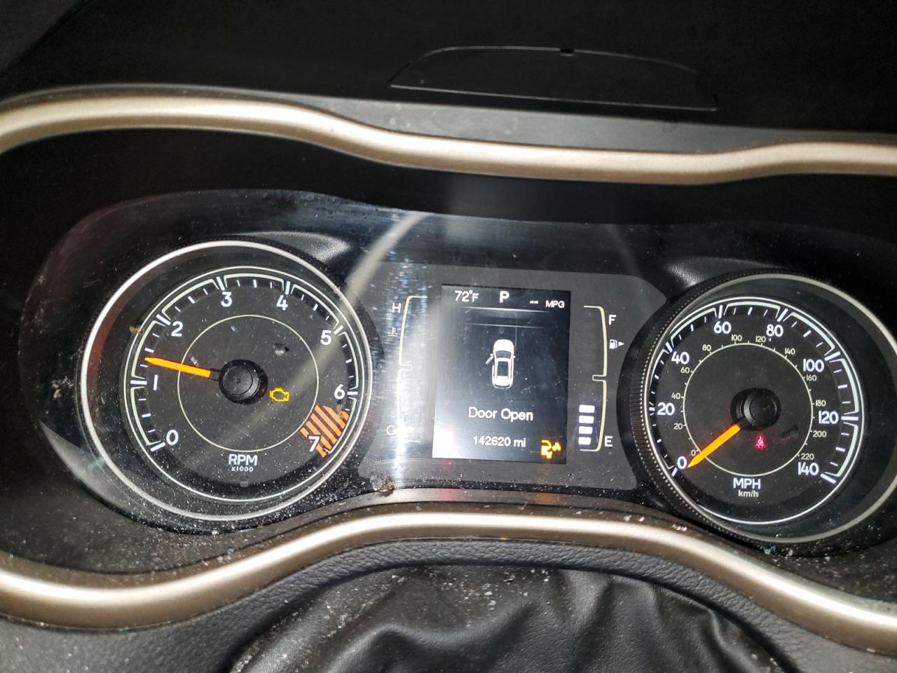 2015 Jeep Cherokee Sport VIN: 1C4PJMAB4FW635988 Lot: 69637875