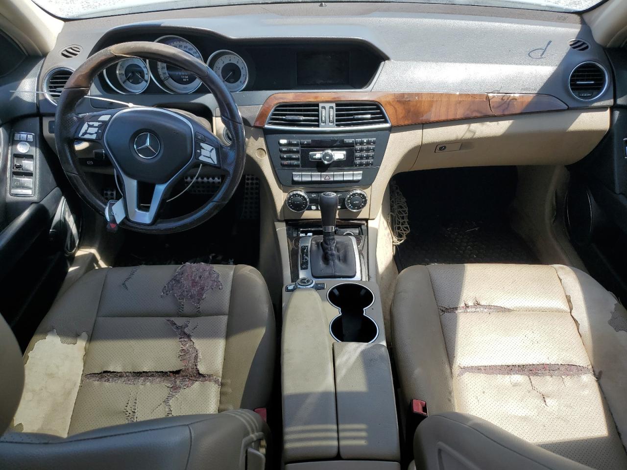 2014 Mercedes-Benz C 250 VIN: WDDGF4HB2EA953858 Lot: 70367845