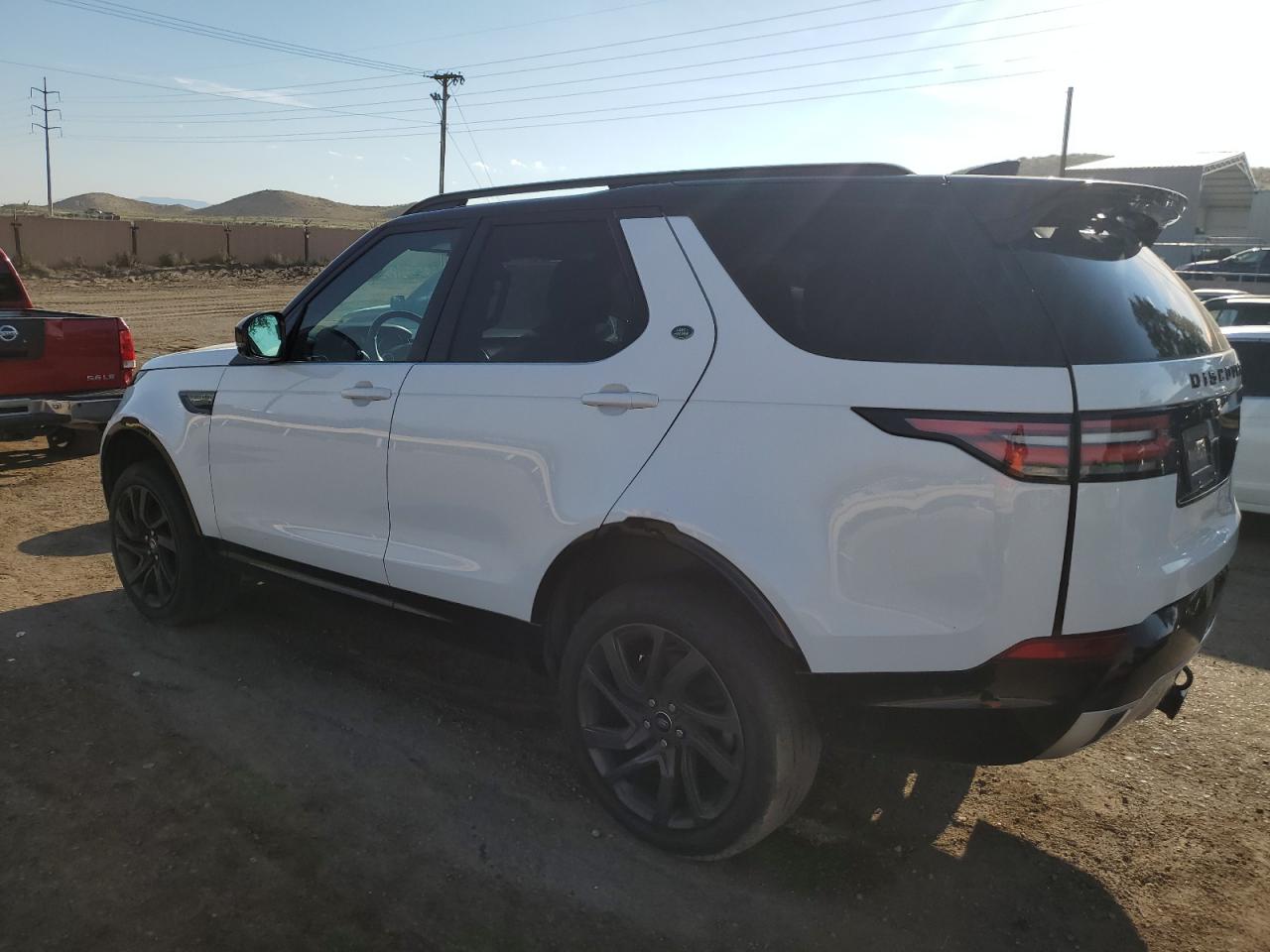 2017 Land Rover Discovery Hse white null gas SALRRBBV5HA022429 photo #3