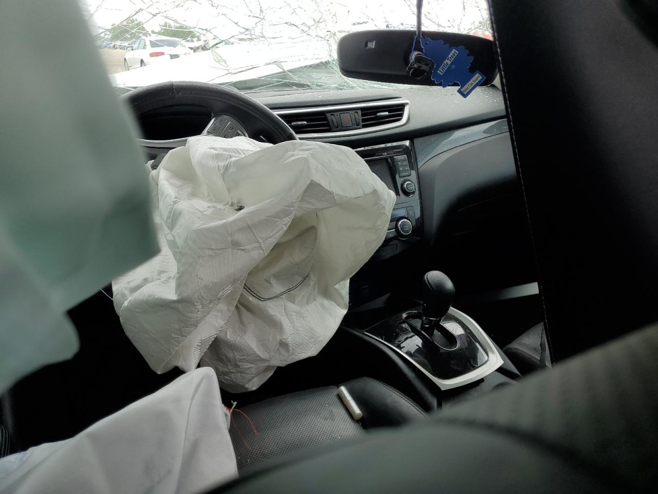 2015 Nissan Rogue S VIN: 5N1AT2MT5FC837048 Lot: 68813135