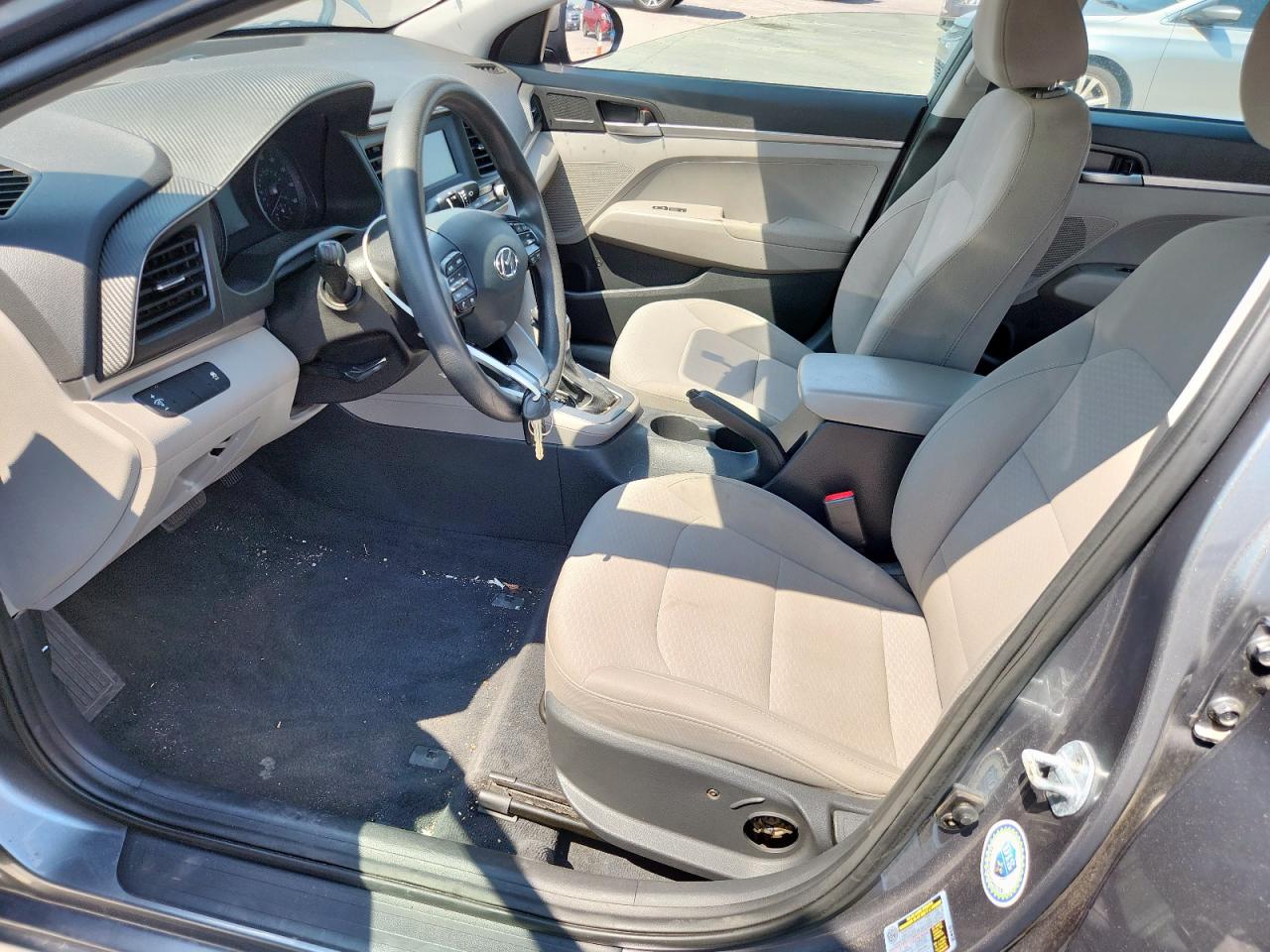 2019 Hyundai Elantra Se VIN: 5NPD74LF4KH492915 Lot: 69780585