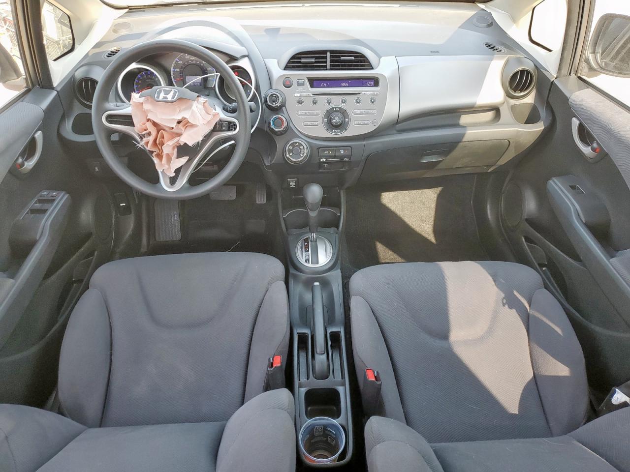 2013 Honda Fit VIN: JHMGE8H35DC083053 Lot: 70178245