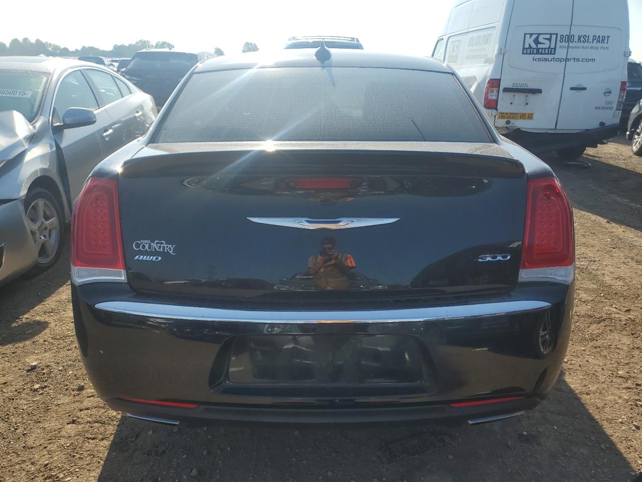 2015 Chrysler 300 Limited VIN: 2C3CCARGXFH782052 Lot: 68127135