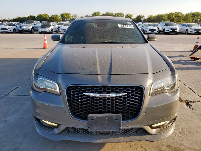  CHRYSLER 300 2018 Серый
