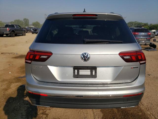  VOLKSWAGEN TIGUAN 2021 Серебристый
