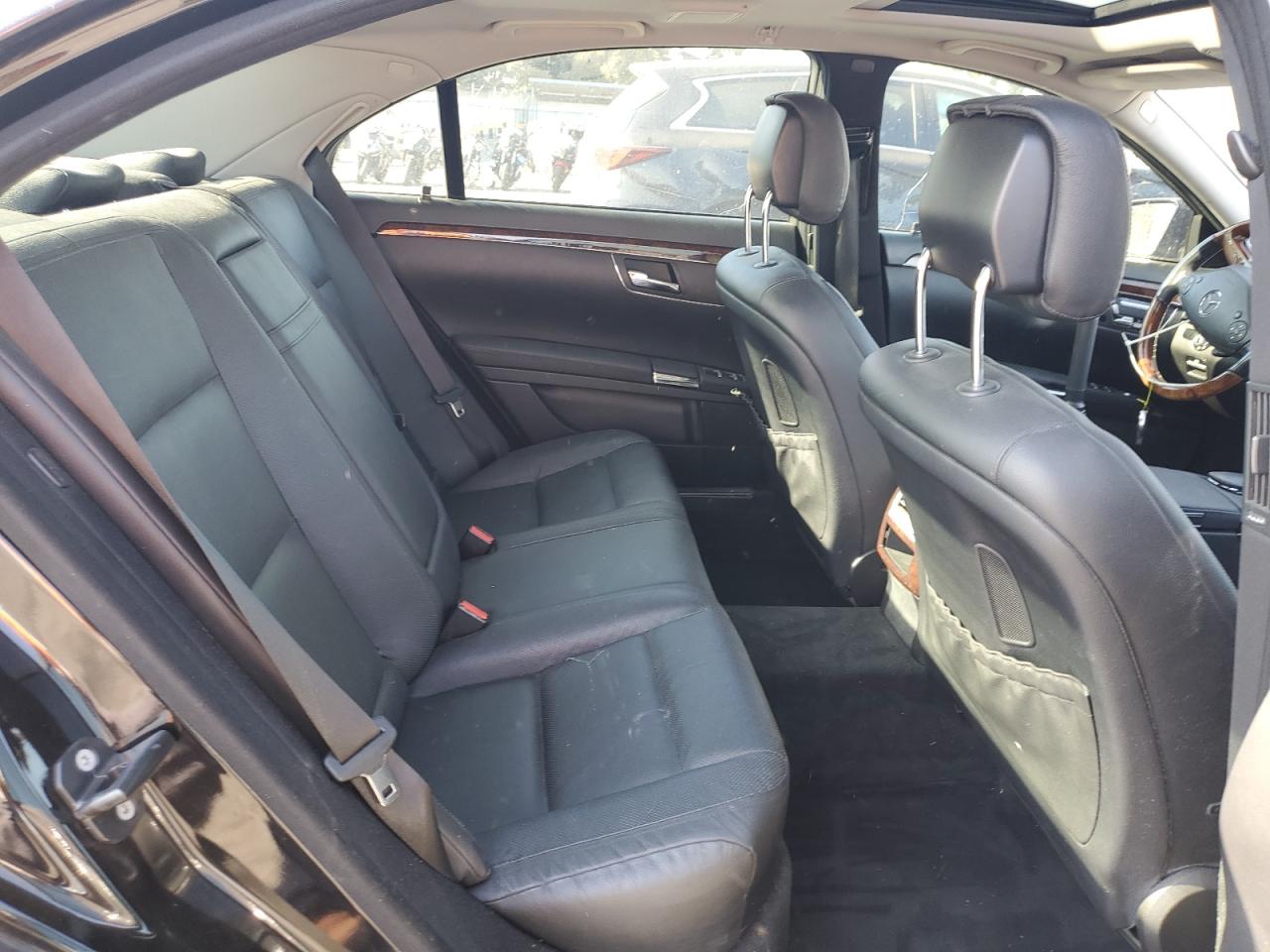 2011 Mercedes-Benz S 550 VIN: WDDNG7BB2BA414571 Lot: 70094165