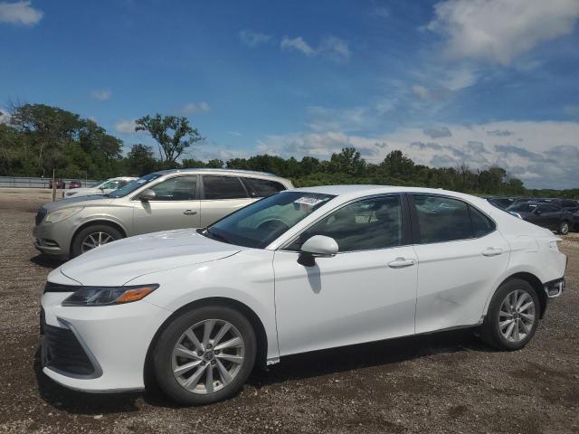 TOYOTA CAMRY LE 2021