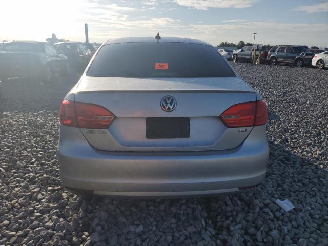  VOLKSWAGEN JETTA 2012 Srebrny