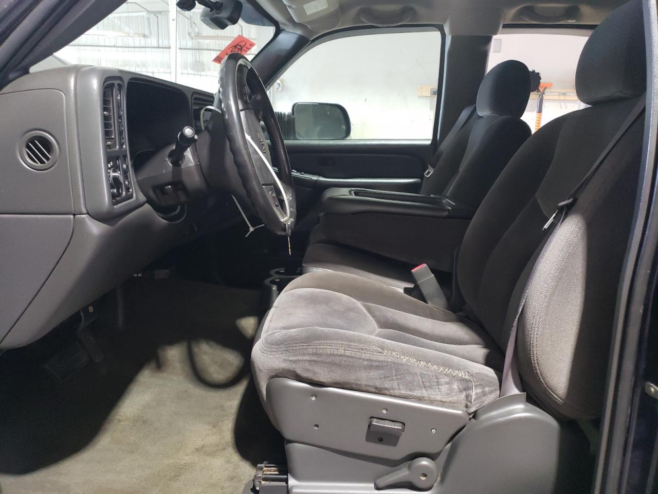 2005 GMC Sierra K2500 Heavy Duty VIN: 1GTHK29285E135511 Lot: 69920005