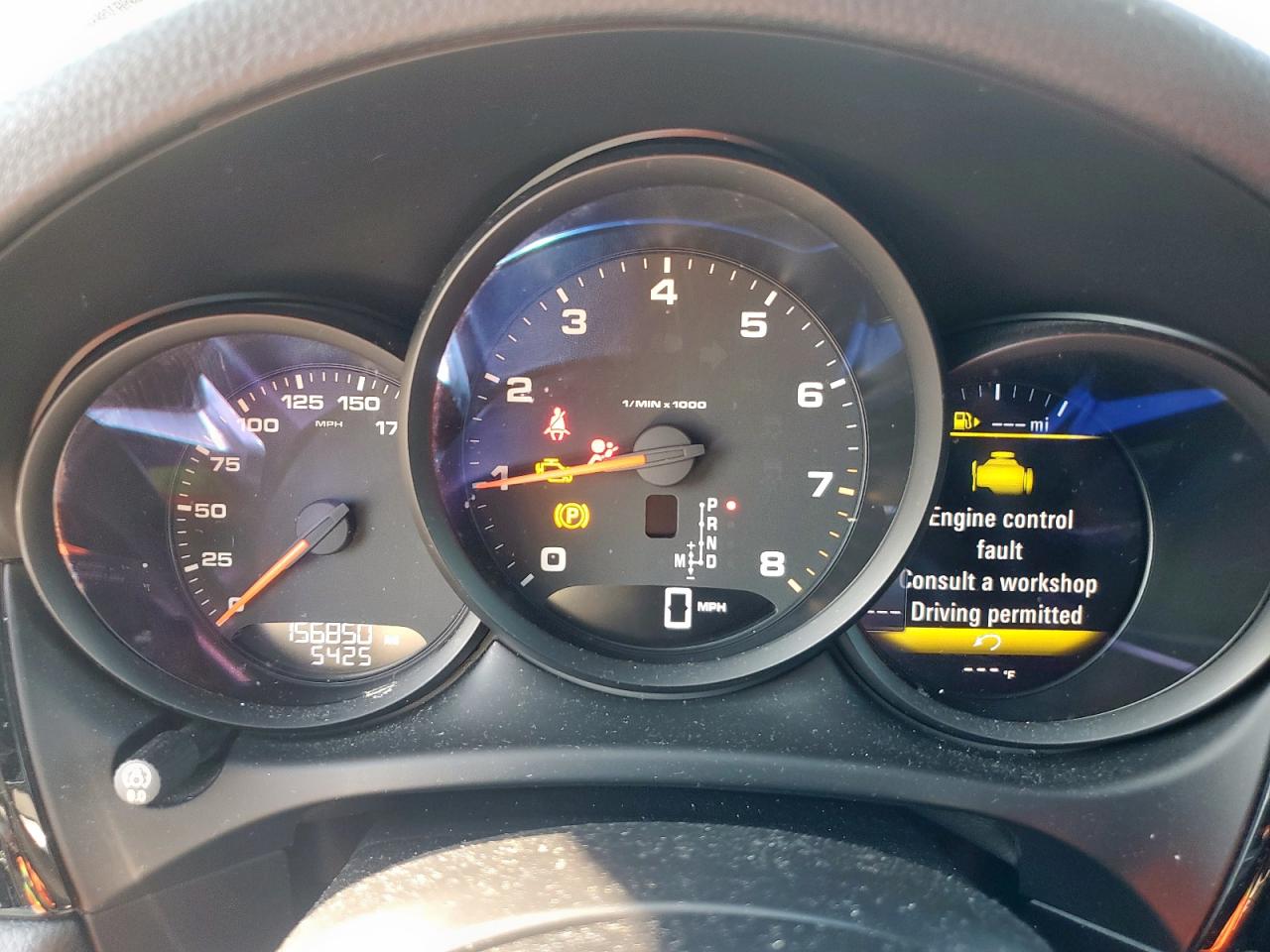 2017 Porsche Macan VIN: WP1AA2A55HLB83833 Lot: 67715165