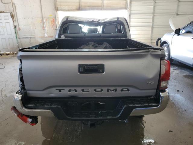  TOYOTA TACOMA 2018 Серебристый