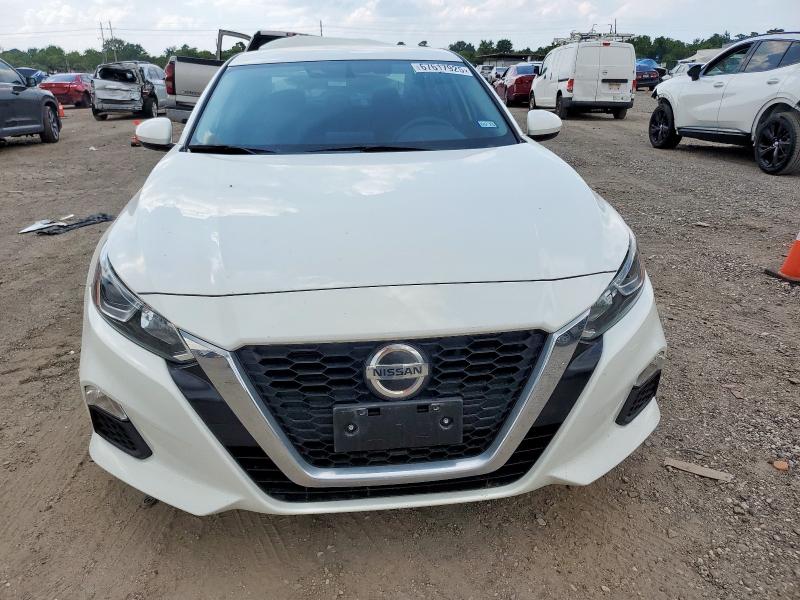  NISSAN ALTIMA 2019 Белы
