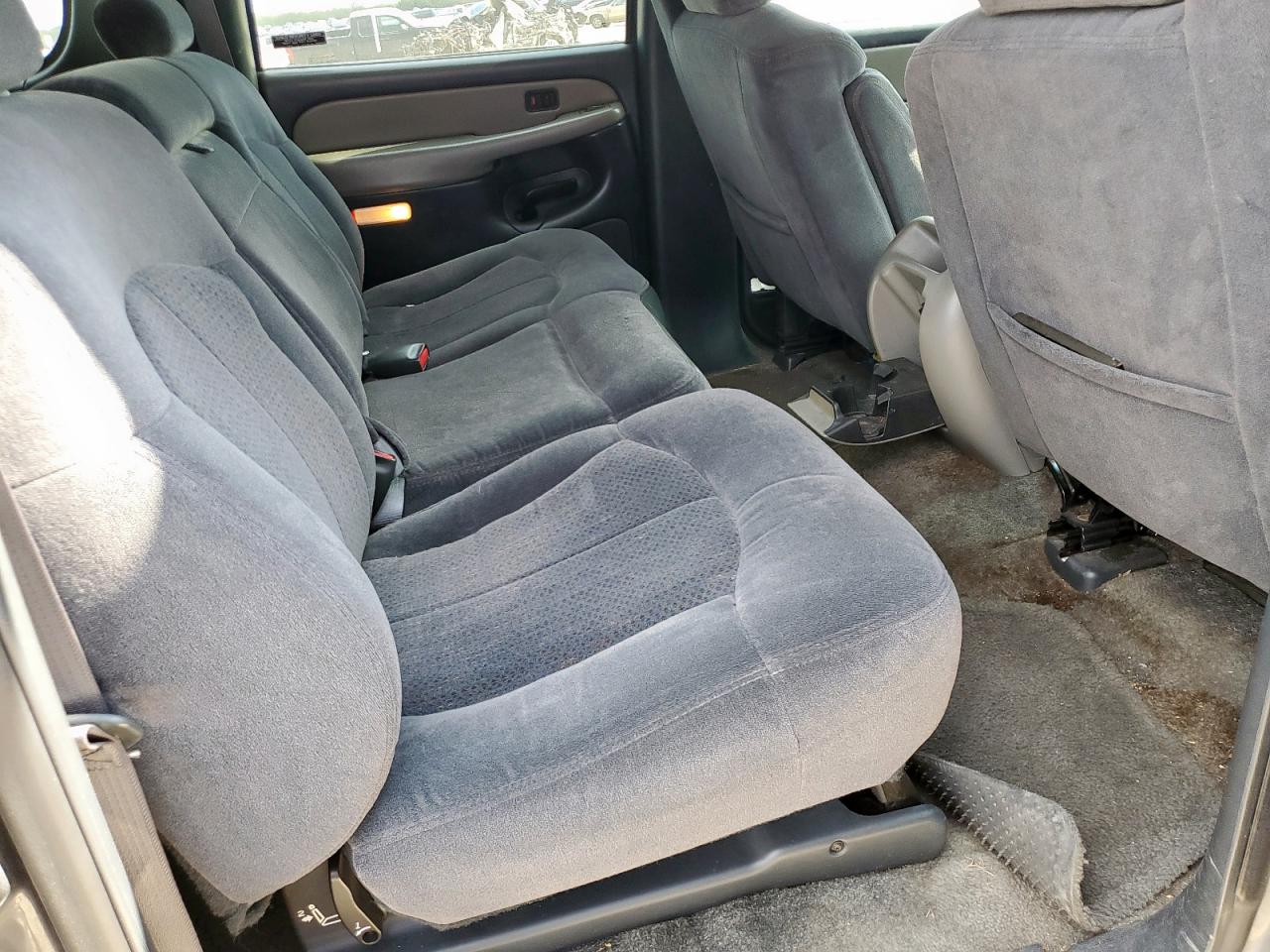 2002 Chevrolet Suburban C1500 VIN: 1GNEC16Z52J125301 Lot: 69219085