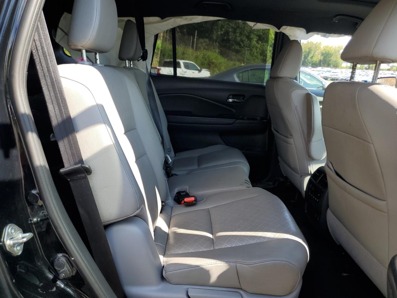 2019 Honda Passport Touring VIN: 5FNYF8H98KB006376 Lot: 69685155