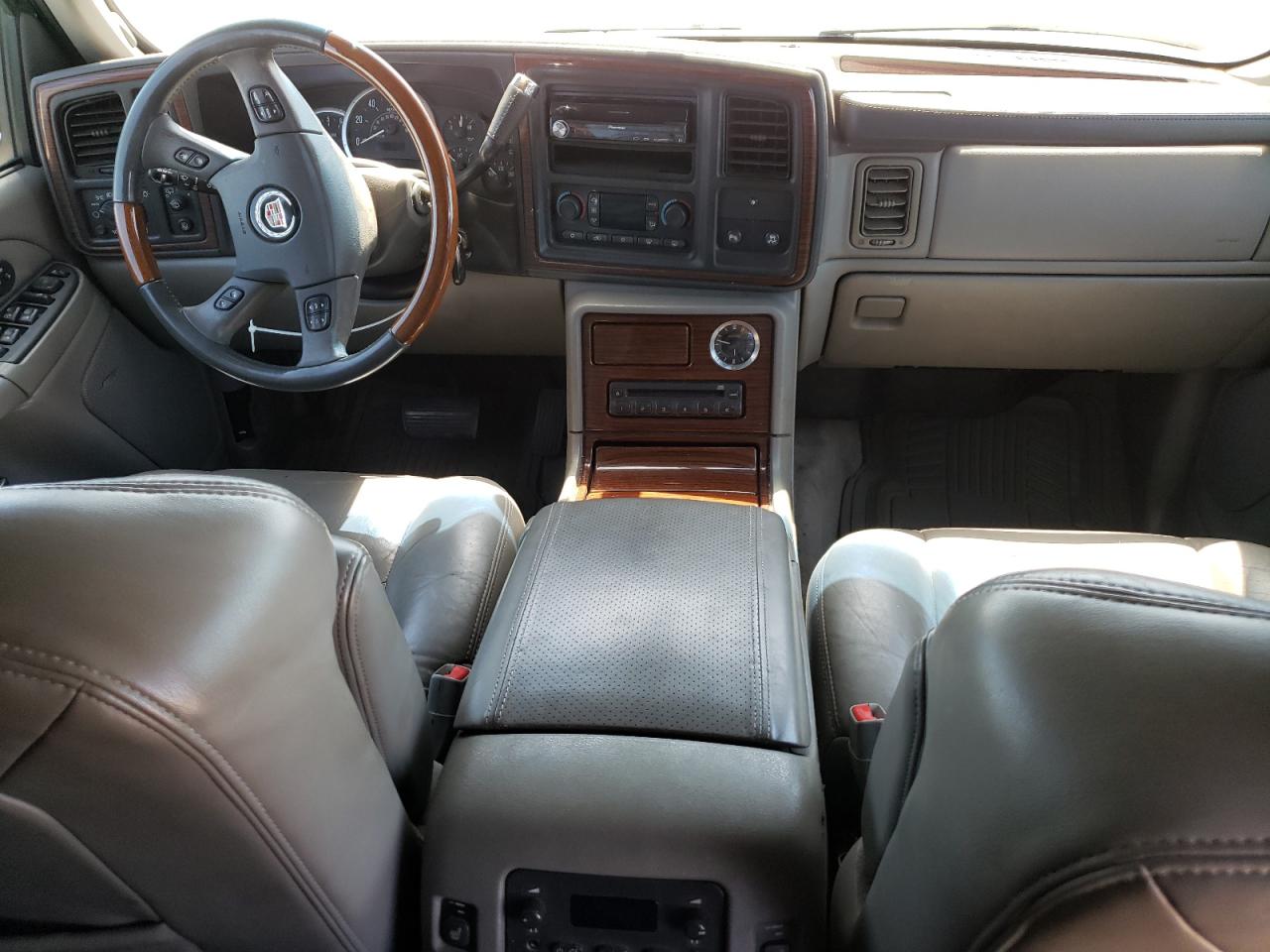 2004 Cadillac Escalade Esv VIN: 3GYFK66N74G330398 Lot: 69324385