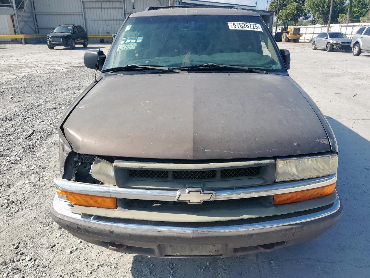 2000 Chevrolet Blazer VIN: 1GNDT13W7YK199571 Lot: 67626225