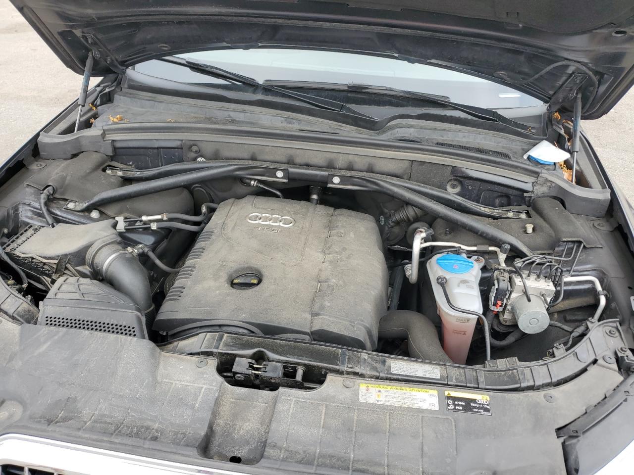 2016 Audi Q5 Premium VIN: WA1C2AFP9GA037628 Lot: 68684555