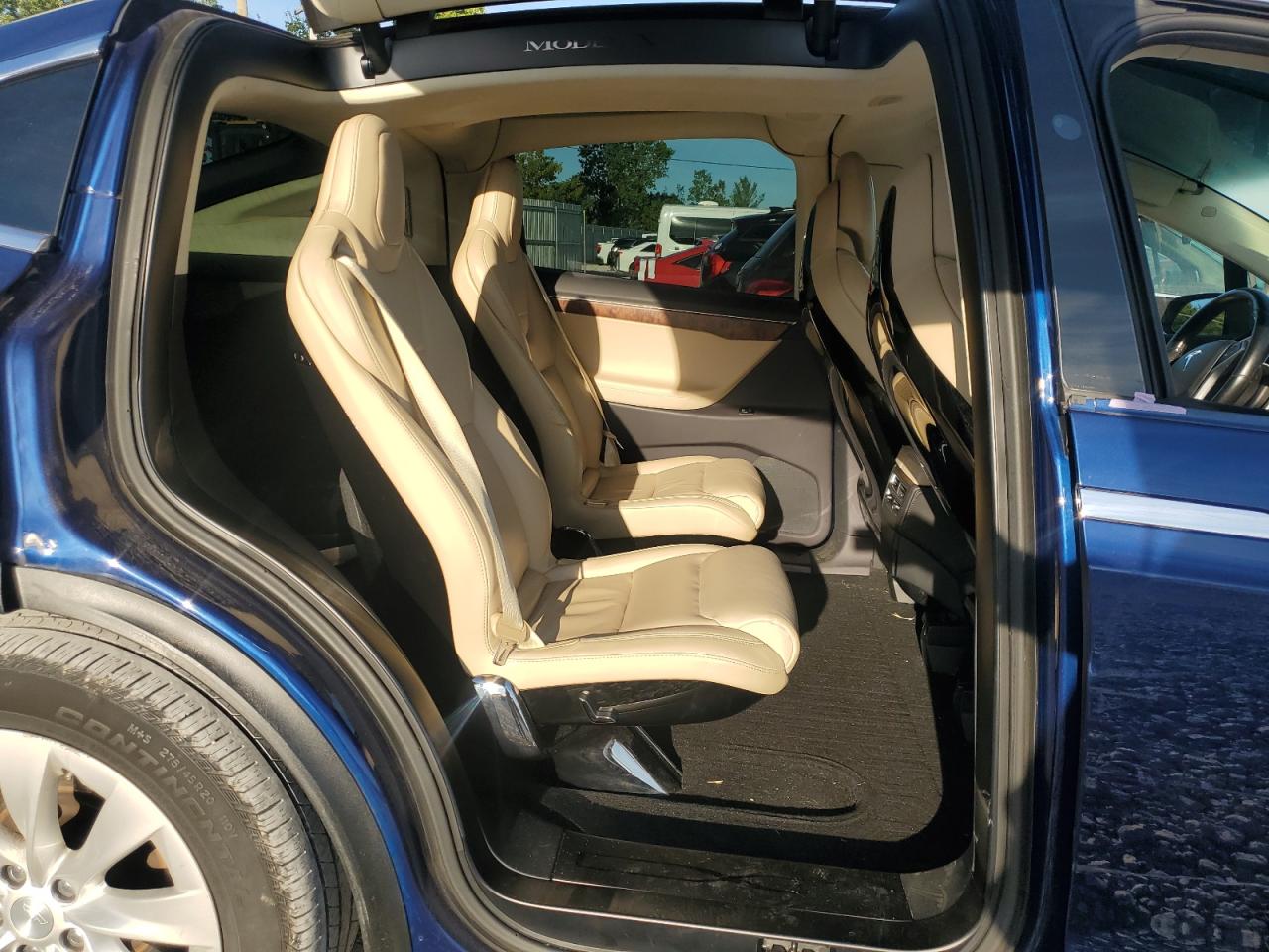 2017 Tesla Model X VIN: 5YJXCBE28HF039296 Lot: 70351135