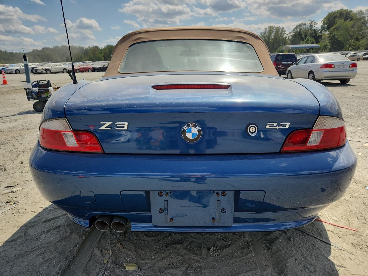 2000 BMW Z3 2.3 VIN: 4USCH9341YLF86689 Lot: 70509545