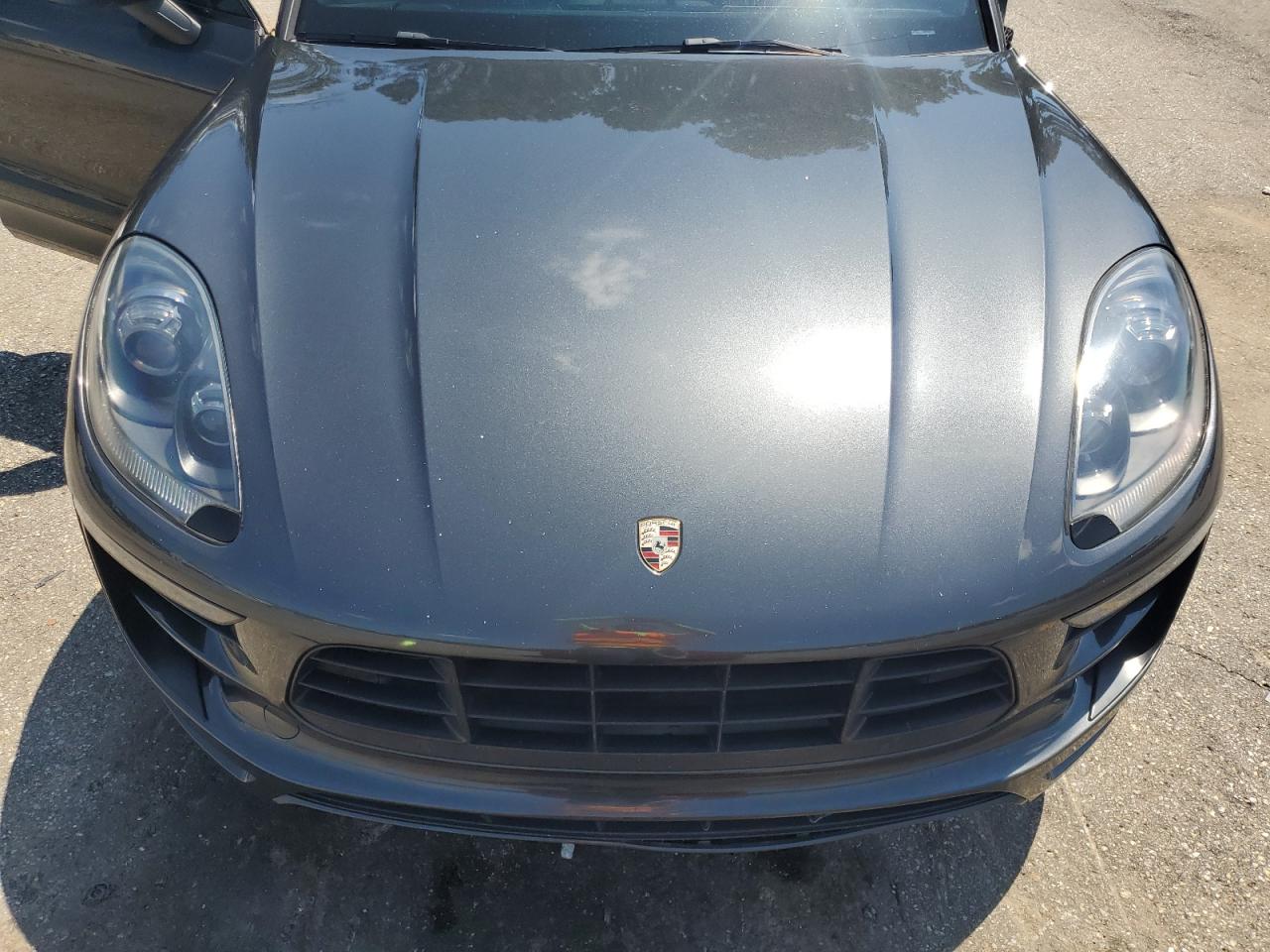 2017 Porsche Macan Gts VIN: WP1AG2A55HLB50281 Lot: 70047305