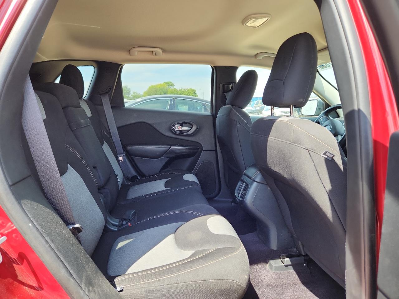 2016 Jeep Cherokee Sport VIN: 1C4PJLAB3GW336620 Lot: 70187835