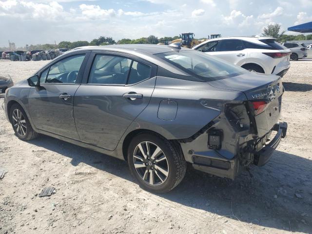  NISSAN VERSA 2022 Szary