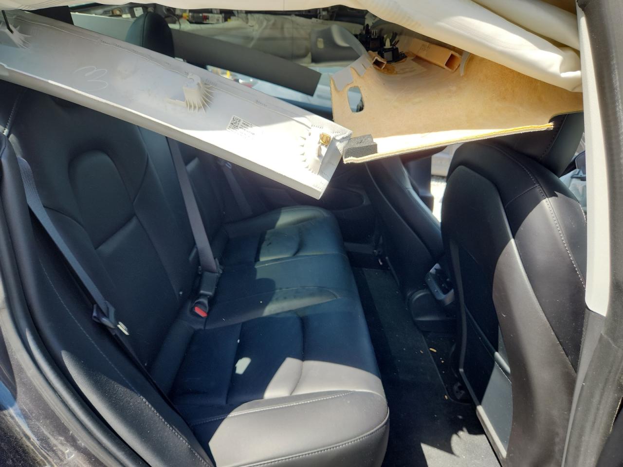 2018 Tesla Model 3 VIN: 5YJ3E1EB2JF185315 Lot: 70336185