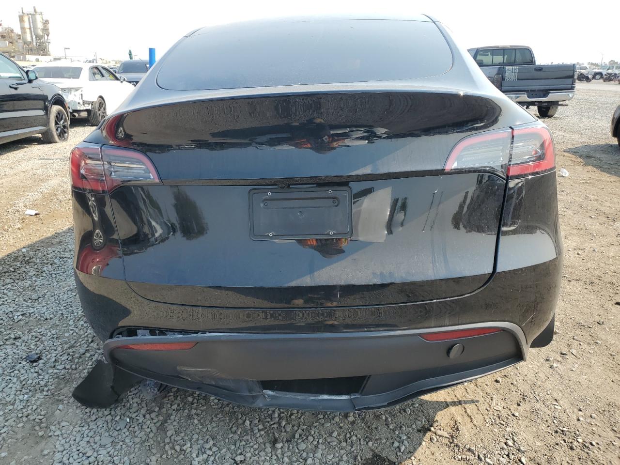2025 Tesla Model Y VIN: 7SAYGDEE0SF287521 Lot: 67598885