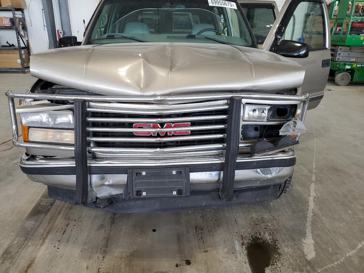 1999 GMC Yukon VIN: 1GKEK13R8XJ726875 Lot: 69955675