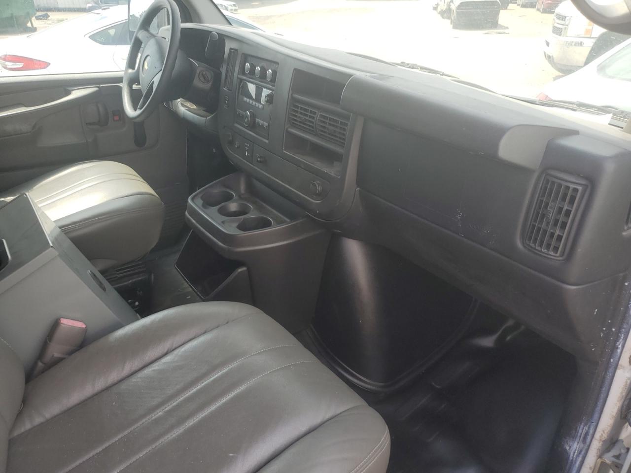 1GCWGFCA4D1194299 2013 Chevrolet Express G2500