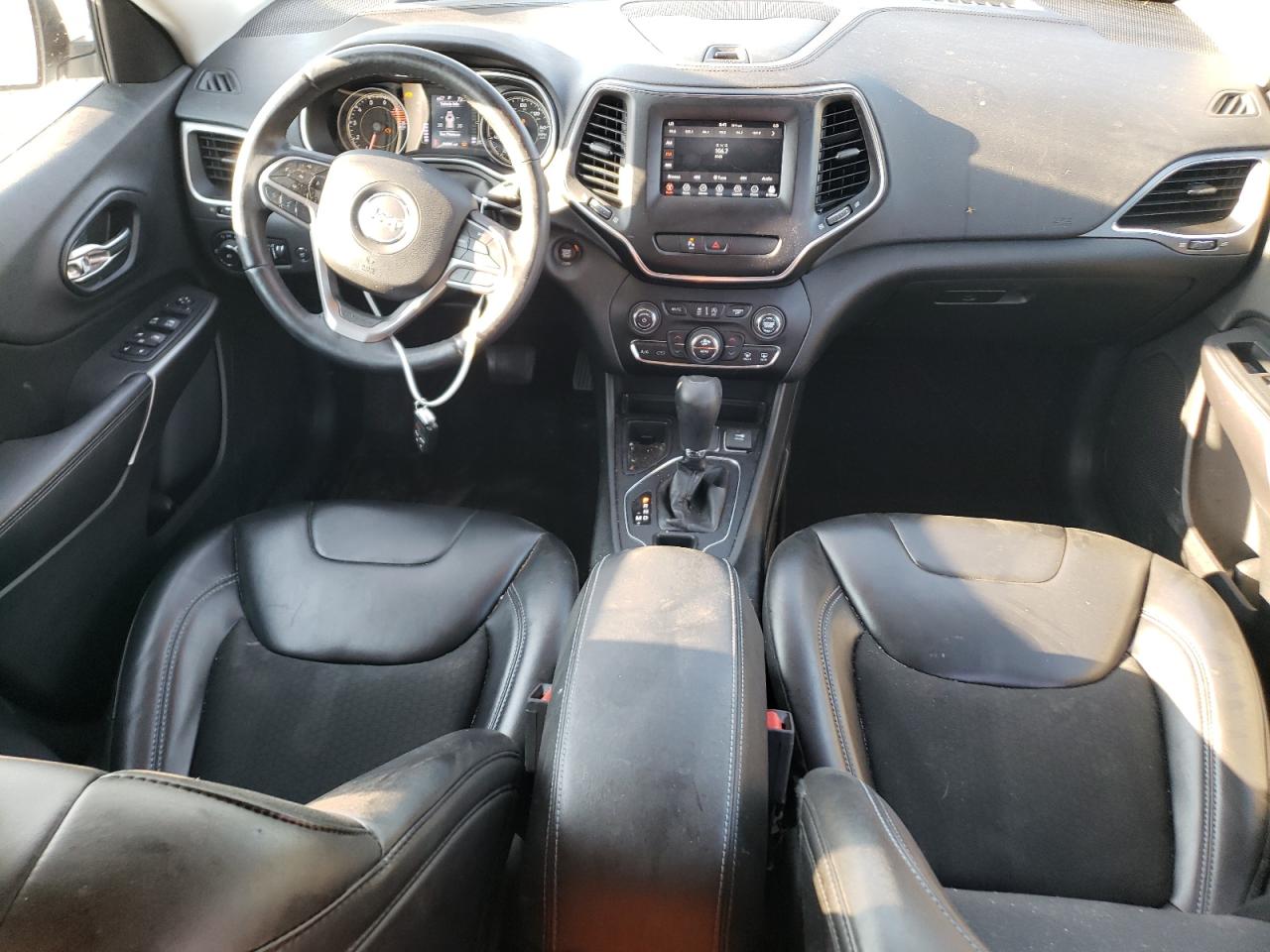 2019 Jeep Cherokee Latitude Plus VIN: 1C4PJLLX5KD123360 Lot: 67939465