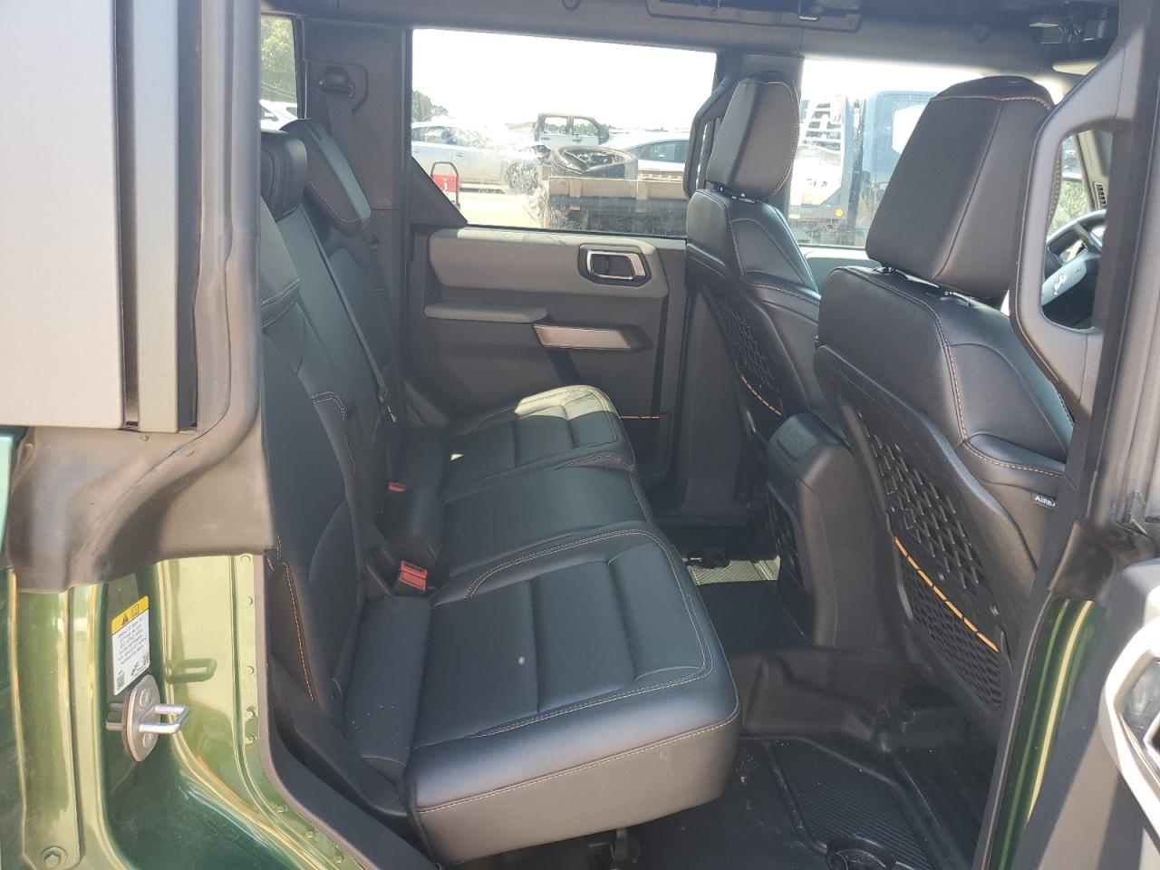2022 Ford Bronco Base VIN: 1FMEE5DHXNLB75555 Lot: 70328495