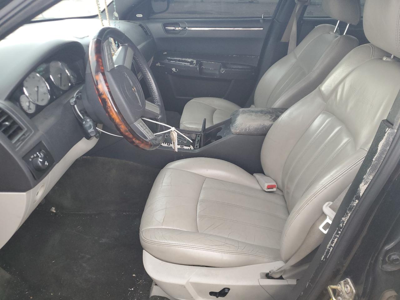 2005 Chrysler 300C VIN: 2C3AA63H15H694064 Lot: 70875005