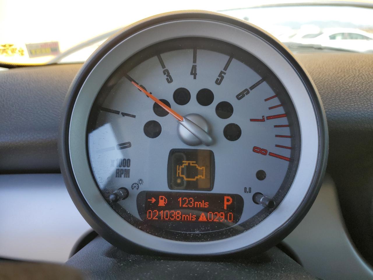 2007 Mini Cooper VIN: WMWMF33547TT57440 Lot: 70872765