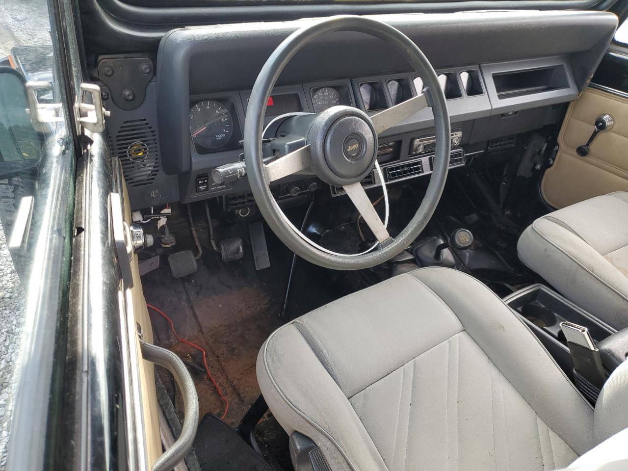 1992 Jeep Wrangler / Yj VIN: 2J4FY29S0NJ550114 Lot: 68966325